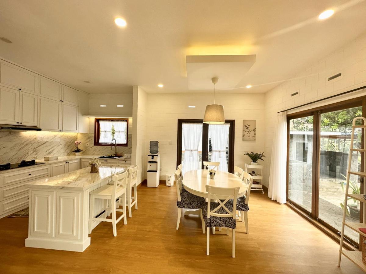 Villa Putih Le Cordon บันดุง ภายนอก รูปภาพ